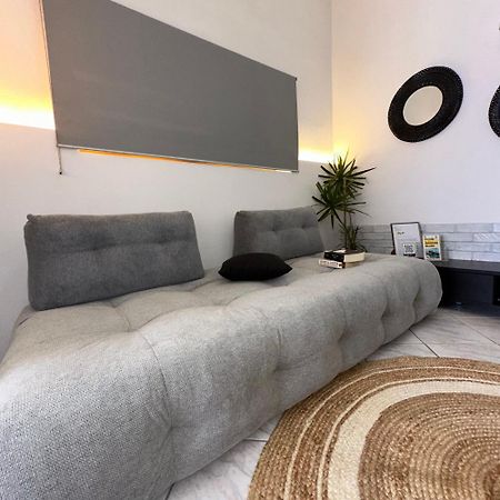 Del Sol Suites 斯基亚索斯镇 外观 照片