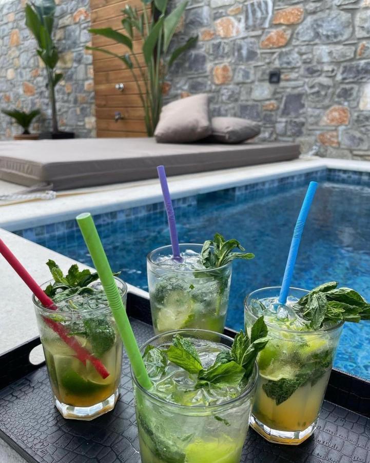 Del Sol Suites 斯基亚索斯镇 外观 照片